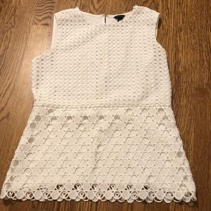 Ann Taylor circle eyelet sleeveless top sz S